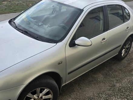 Серый Сеат Леон, объемом двигателя 1.6 л и пробегом 420 тыс. км за 2200 $, фото 1 на Automoto.ua