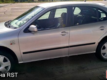 Серый Сеат Леон, объемом двигателя 1.8 л и пробегом 254 тыс. км за 3800 $, фото 1 на Automoto.ua