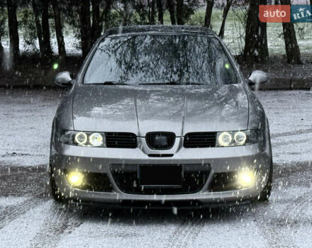 Серый Сеат Леон, объемом двигателя 1.8 л и пробегом 279 тыс. км за 9999 $, фото 1 на Automoto.ua