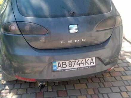 Сеат Leon 2005 у Дунаевцах на Automoto.ua Сірий Сеат Leon, об'ємом двигуна 1.9 л та пробігом 323 тис. км за 3999 $, фото 1 на Automoto.ua