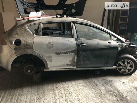 Сеат Леон 2005 в Тернополе на Automoto.ua Серый Сеат Леон, объемом двигателя 2 л и пробегом 200 тыс. км за 1600 $, фото 1 на Automoto.ua