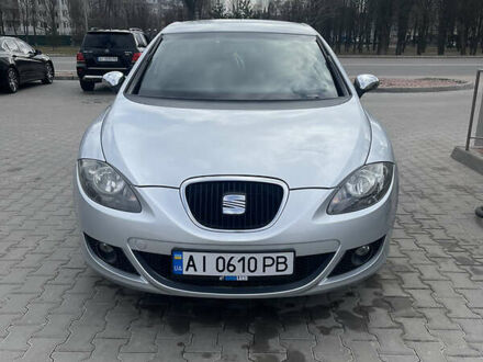 Сеат Leon 2005 у Києві на Automoto.ua Сірий Сеат Leon, об'ємом двигуна 2 л та пробігом 222 тис. км за 5700 $, фото 1 на Automoto.ua