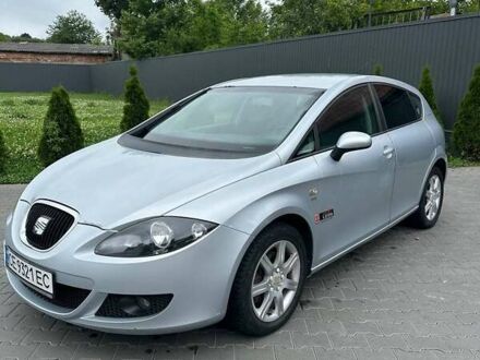 Сеат Леон 2006 в Черновцах на Automoto.ua Серый Сеат Леон, объемом двигателя 1.97 л и пробегом 282 тыс. км за 4200 $, фото 1 на Automoto.ua