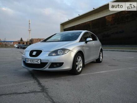 Сеат Leon 2006 у Запоріжжя на Automoto.ua Сірий Сеат Leon, об'ємом двигуна 2 л та пробігом 210 тис. км за 6400 $, фото 1 на Automoto.ua