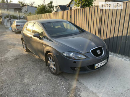 Сеат Leon 2006 у Києві на Automoto.ua Сірий Сеат Leon, об'ємом двигуна 1.6 л та пробігом 240 тис. км за 3300 $, фото 1 на Automoto.ua