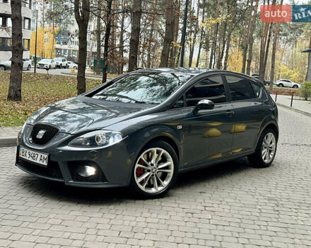 Серый Сеат Леон, объемом двигателя 2 л и пробегом 284 тыс. км за 6600 $, фото 1 на Automoto.ua