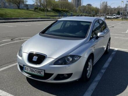Сеат Леон 2007 в Киеве на Automoto.ua Серый Сеат Леон, объемом двигателя 1.8 л и пробегом 294 тыс. км за 5300 $, фото 1 на Automoto.ua