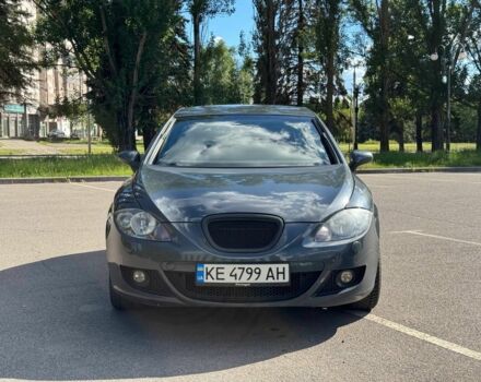 Серый Сеат Леон, объемом двигателя 2 л и пробегом 252 тыс. км за 5325 $, фото 1 на Automoto.ua