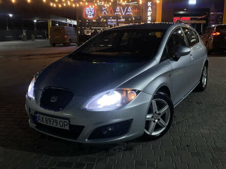 Серый Сеат Леон, объемом двигателя 1.6 л и пробегом 212 тыс. км за 5000 $, фото 1 на Automoto.ua