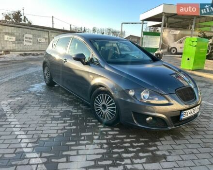 Серый Сеат Леон, объемом двигателя 1.8 л и пробегом 218 тыс. км за 8600 $, фото 1 на Automoto.ua