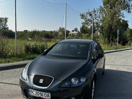 Сеат Леон 2011 в Львове на Automoto.ua Серый Сеат Леон, объемом двигателя 1.2 л и пробегом 211 тыс. км за 5800 $, фото 1 на Automoto.ua