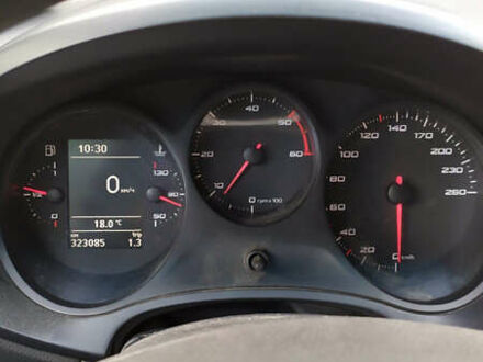 Сеат Леон 2012 в Черновцах на Automoto.ua Серый Сеат Леон, объемом двигателя 1.6 л и пробегом 323 тыс. км за 6200 $, фото 1 на Automoto.ua