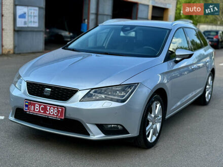 Сеат Леон 2015 в Ровно на Automoto.ua Серый Сеат Леон, объемом двигателя 1.6 л и пробегом 189 тыс. км за 11299 $, фото 1 на Automoto.ua