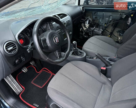 Синий Сеат Леон, объемом двигателя 1.6 л и пробегом 238 тыс. км за 2500 $, фото 13 на Automoto.ua