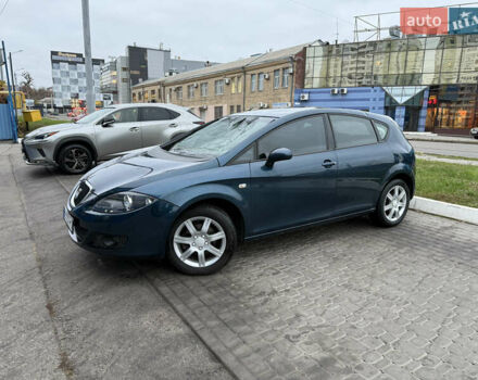 Синий Сеат Леон, объемом двигателя 1.6 л и пробегом 238 тыс. км за 2500 $, фото 2 на Automoto.ua