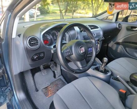 Синий Сеат Леон, объемом двигателя 2 л и пробегом 214 тыс. км за 5300 $, фото 15 на Automoto.ua