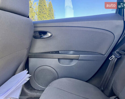 Синій Сеат Leon, об'ємом двигуна 2 л та пробігом 210 тис. км за 5500 $, фото 24 на Automoto.ua