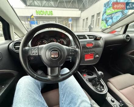 Синий Сеат Леон, объемом двигателя 1.6 л и пробегом 245 тыс. км за 4500 $, фото 11 на Automoto.ua