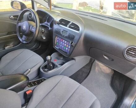 Синий Сеат Леон, объемом двигателя 2 л и пробегом 214 тыс. км за 5300 $, фото 31 на Automoto.ua
