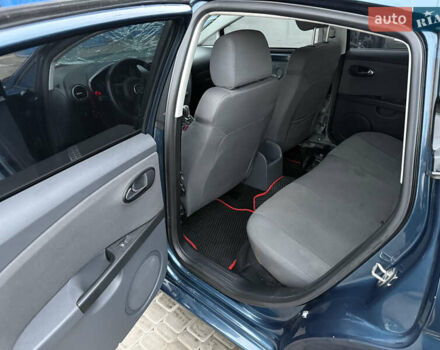 Синий Сеат Леон, объемом двигателя 1.6 л и пробегом 238 тыс. км за 2500 $, фото 14 на Automoto.ua