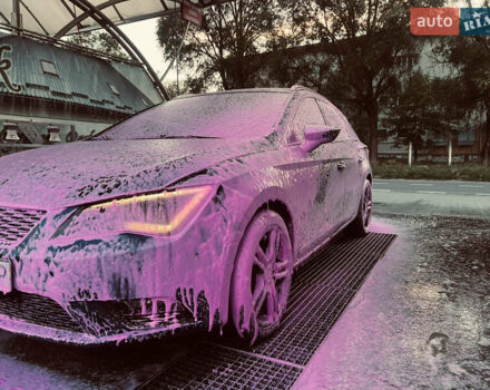 Сеат Леон 2014 в Калуше на Automoto.ua Синий Сеат Леон, объемом двигателя 1.97 л и пробегом 259 тыс. км за 11750 $, фото 2 на Automoto.ua