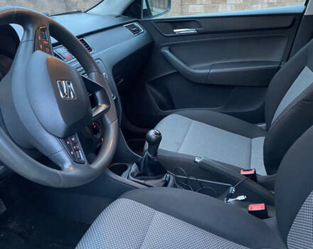 Білий Сеат Toledo, об'ємом двигуна 1.6 л та пробігом 185 тис. км за 7400 $, фото 16 на Automoto.ua