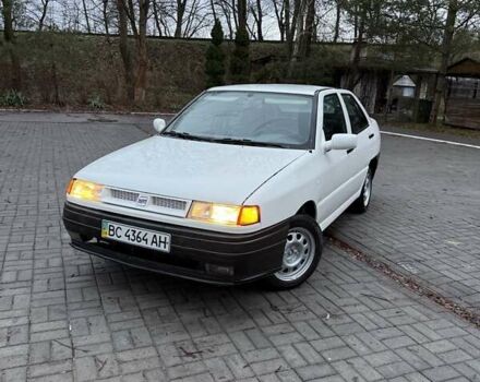 Белый Сеат Толедо, объемом двигателя 1.8 л и пробегом 300 тыс. км за 999 $, фото 1 на Automoto.ua