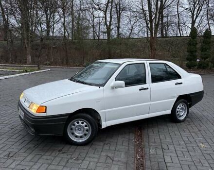 Белый Сеат Толедо, объемом двигателя 1.8 л и пробегом 300 тыс. км за 999 $, фото 4 на Automoto.ua