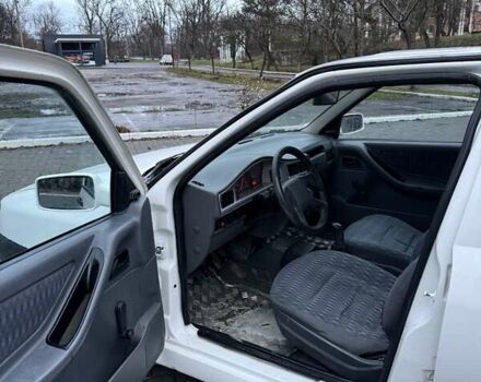 Белый Сеат Толедо, объемом двигателя 1.8 л и пробегом 300 тыс. км за 999 $, фото 17 на Automoto.ua