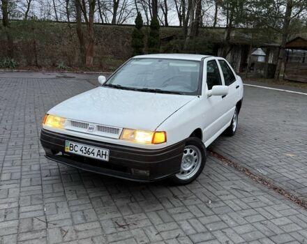 Белый Сеат Толедо, объемом двигателя 1.8 л и пробегом 300 тыс. км за 1100 $, фото 1 на Automoto.ua