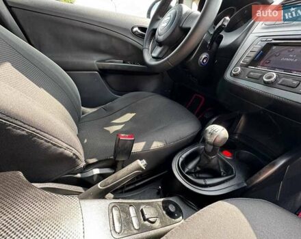 Чорний Сеат Toledo, об'ємом двигуна 1.6 л та пробігом 240 тис. км за 3999 $, фото 13 на Automoto.ua