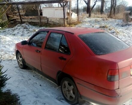 Красный Сеат Толедо, объемом двигателя 1.6 л и пробегом 300 тыс. км за 759 $, фото 2 на Automoto.ua