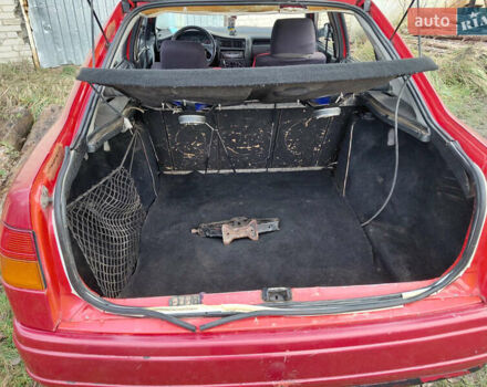 Красный Сеат Толедо, объемом двигателя 1.6 л и пробегом 351 тыс. км за 1000 $, фото 2 на Automoto.ua