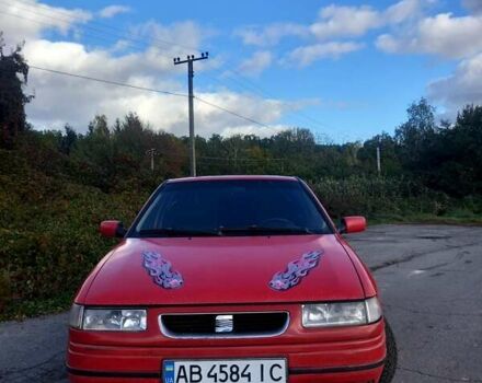 Сеат Toledo 1993 у Вінниці на Automoto.ua Червоний Сеат Toledo, об'ємом двигуна 2 л та пробігом 200 тис. км за 1500 $, фото 3 на Automoto.ua