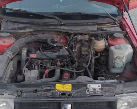 Червоний Сеат Toledo, об'ємом двигуна 1.8 л та пробігом 240 тис. км за 950 $, фото 15 на Automoto.ua