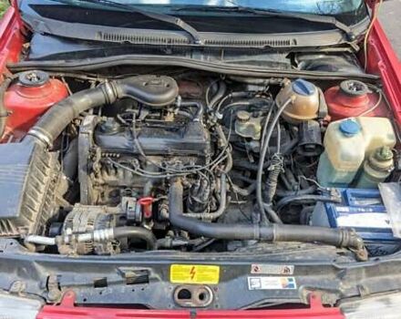 Червоний Сеат Toledo, об'ємом двигуна 1.6 л та пробігом 311 тис. км за 1600 $, фото 5 на Automoto.ua