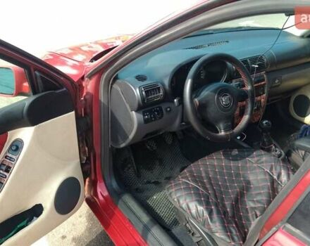 Красный Сеат Толедо, объемом двигателя 1.8 л и пробегом 285 тыс. км за 3700 $, фото 3 на Automoto.ua