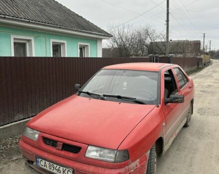 Красный Сеат Толедо, объемом двигателя 1.8 л и пробегом 300 тыс. км за 850 $, фото 1 на Automoto.ua