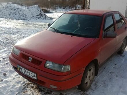 Червоний Сеат Toledo, об'ємом двигуна 1.6 л та пробігом 300 тис. км за 759 $, фото 1 на Automoto.ua