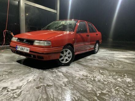 Красный Сеат Толедо, объемом двигателя 1.8 л и пробегом 300 тыс. км за 950 $, фото 1 на Automoto.ua