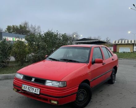 Червоний Сеат Toledo, об'ємом двигуна 1.6 л та пробігом 301 тис. км за 1200 $, фото 1 на Automoto.ua