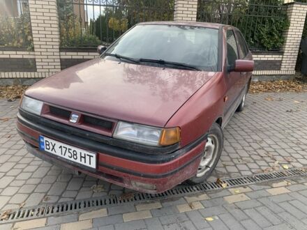 Сеат Толедо 1993 в Шепетовке на Automoto.ua Красный Сеат Толедо, объемом двигателя 1.9 л и пробегом 415 тыс. км за 950 $, фото 1 на Automoto.ua