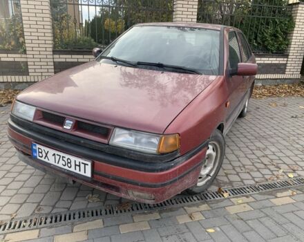 Сеат Toledo 1993 у Шепетовке на Automoto.ua Червоний Сеат Toledo, об'ємом двигуна 1.9 л та пробігом 415 тис. км за 950 $, фото 1 на Automoto.ua