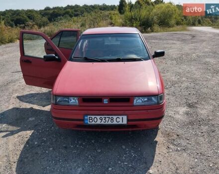 Красный Сеат Толедо, объемом двигателя 1.6 л и пробегом 309 тыс. км за 1399 $, фото 1 на Automoto.ua