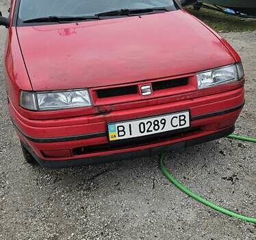 Красный Сеат Толедо, объемом двигателя 1.6 л и пробегом 408 тыс. км за 2100 $, фото 1 на Automoto.ua