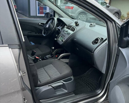 Сірий Сеат Toledo, об'ємом двигуна 1.9 л та пробігом 280 тис. км за 4990 $, фото 19 на Automoto.ua