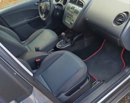 Серый Сеат Толедо, объемом двигателя 1.6 л и пробегом 345 тыс. км за 4600 $, фото 16 на Automoto.ua