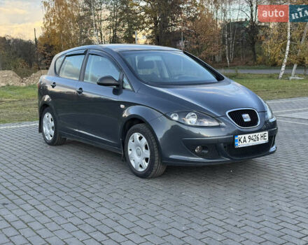 Серый Сеат Толедо, объемом двигателя 1.6 л и пробегом 120 тыс. км за 5250 $, фото 2 на Automoto.ua