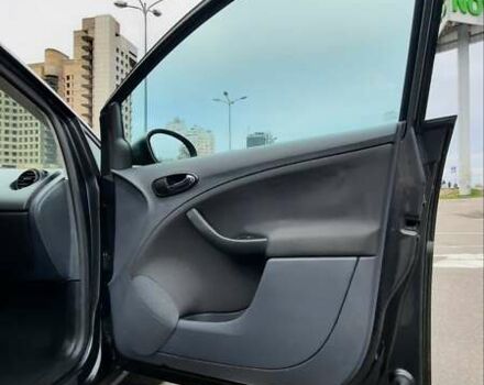 Сірий Сеат Toledo, об'ємом двигуна 1.6 л та пробігом 250 тис. км за 5100 $, фото 6 на Automoto.ua