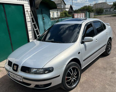 Серый Сеат Толедо, объемом двигателя 1.8 л и пробегом 203 тыс. км за 4200 $, фото 2 на Automoto.ua